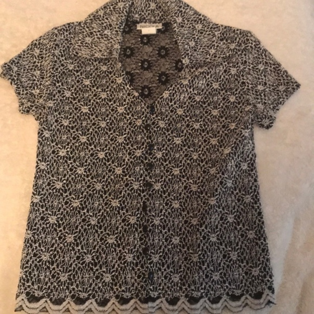 Nicola Pullover blouse - daisy pattern